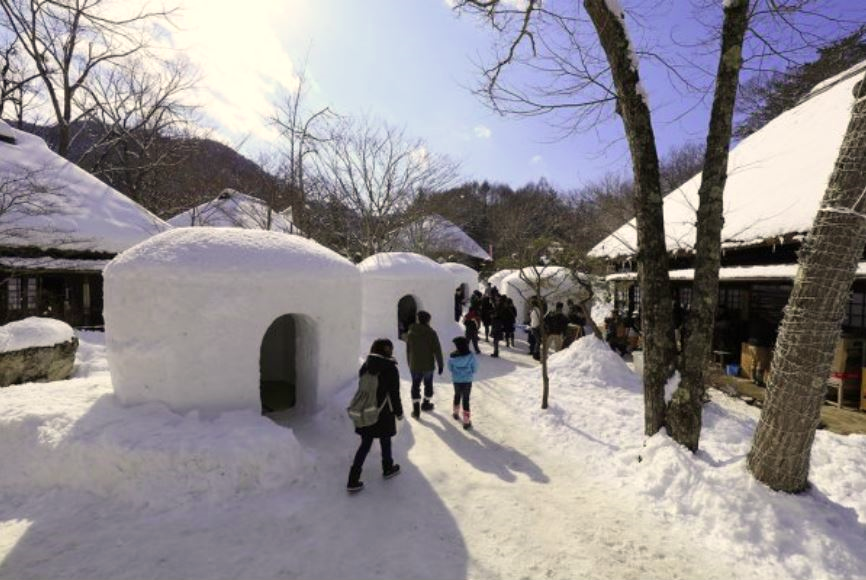 湯西川温泉かまくら祭 開催リピーター多数の人気イベント ゆこたび