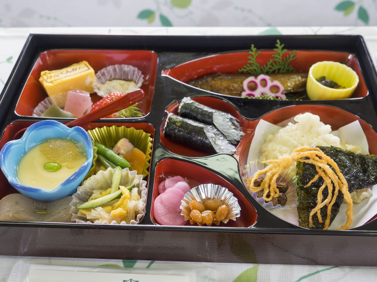 「じねんじょ列車」の料理