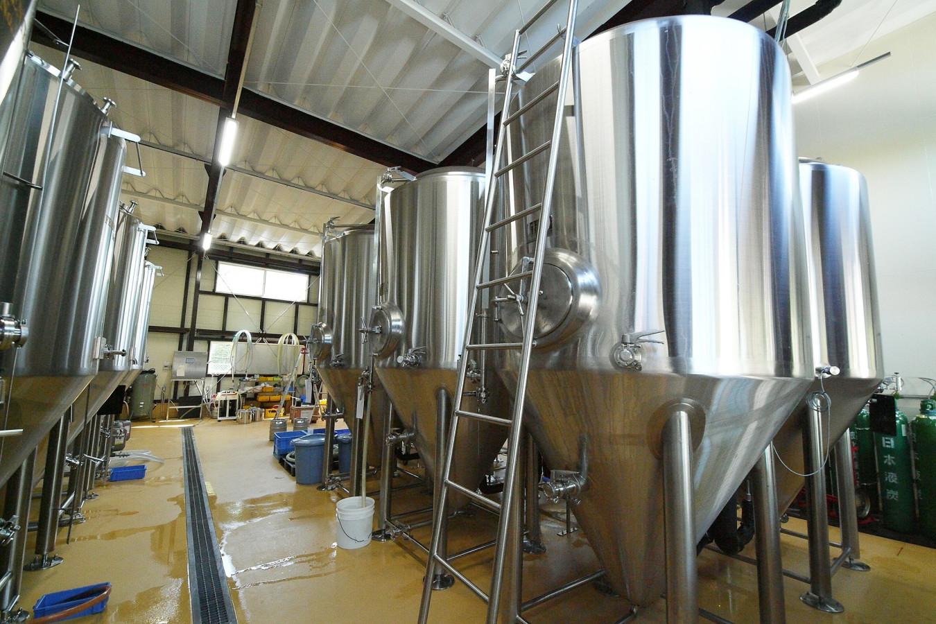 ナギサビール新工場の中