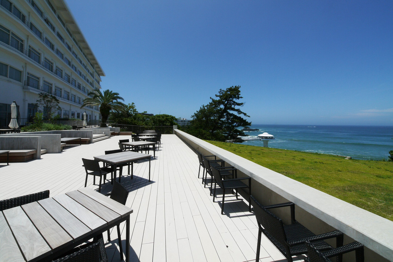 SHIRAHAMA KEY TERRACE HOTEL SEAMOREのテラス