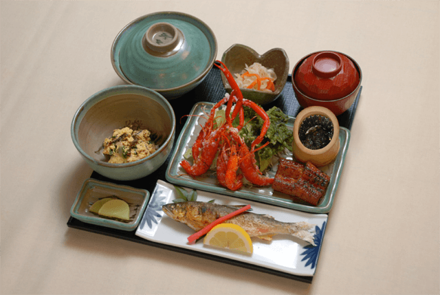 うなぎ・鮎・ごり・川エビなどの四万十川まるごと定食