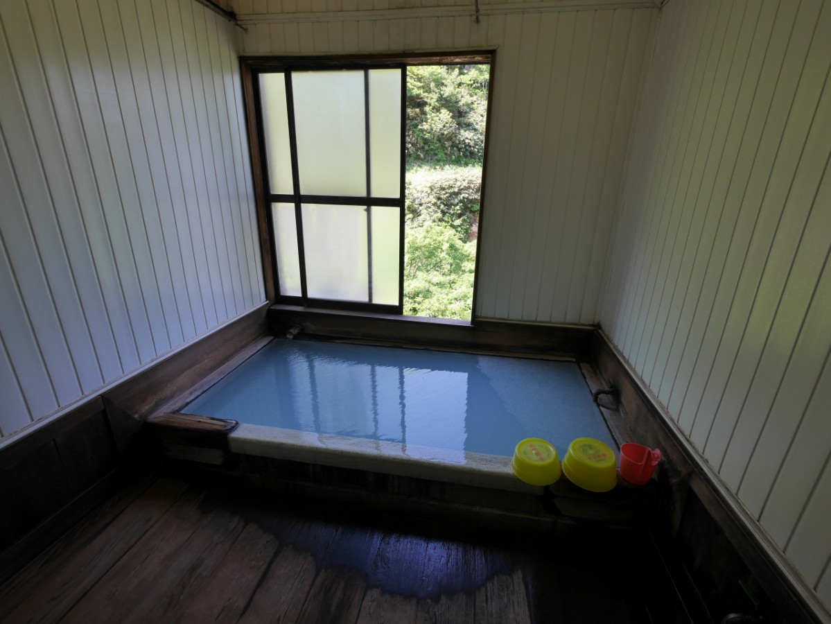 連載 ハイキングと軽登山で楽しむ温泉 第6回 安達太良山と岳温泉源泉見学 くろがね小屋 福島県 ゆこたび