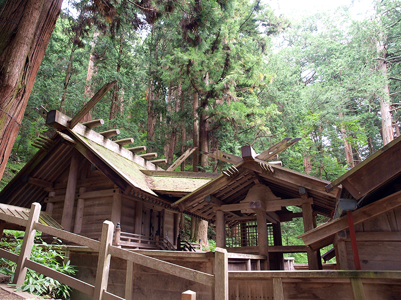 日本最古の神明造を持つ大町 神社、天照大御神をおまつりする国宝 仁科神明宮『国宝仁科神明宮』
