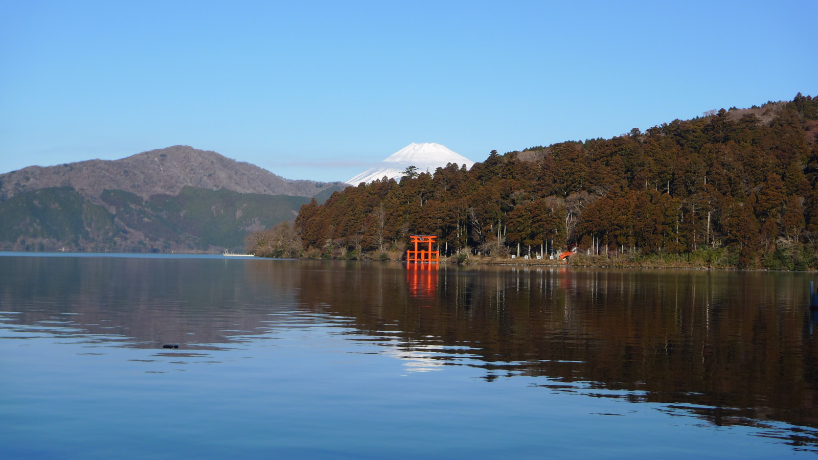 荘厳な空気が満ちる箱根神社で運気を上げる！