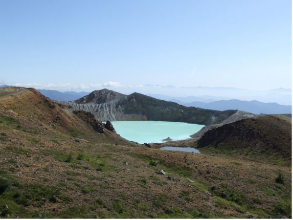 草津白根山・湯釜の見どころやアクセス、注意点まとめ | ゆこたび