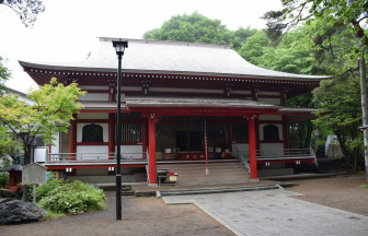 草津の湯畑を見守る　日本三大温泉薬師「光泉寺」