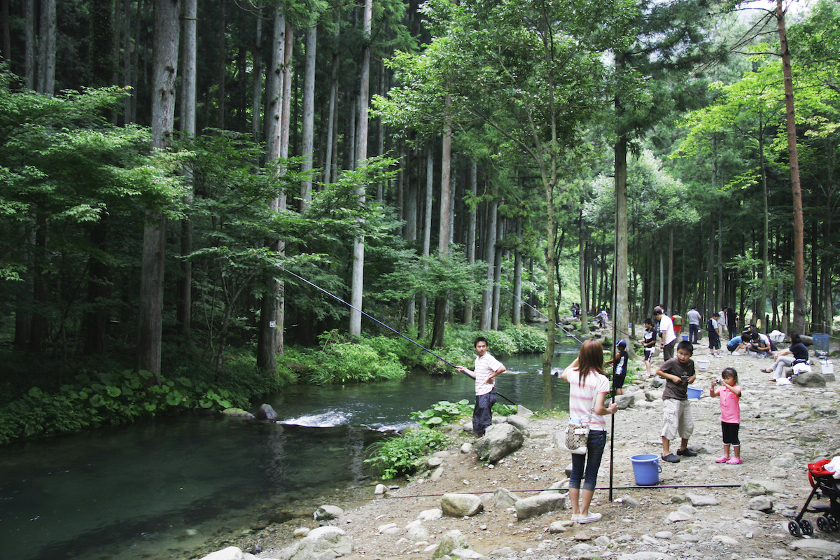 手ぶらで川釣りと温泉を楽しめる 那須フィッシュランド ゆこたび