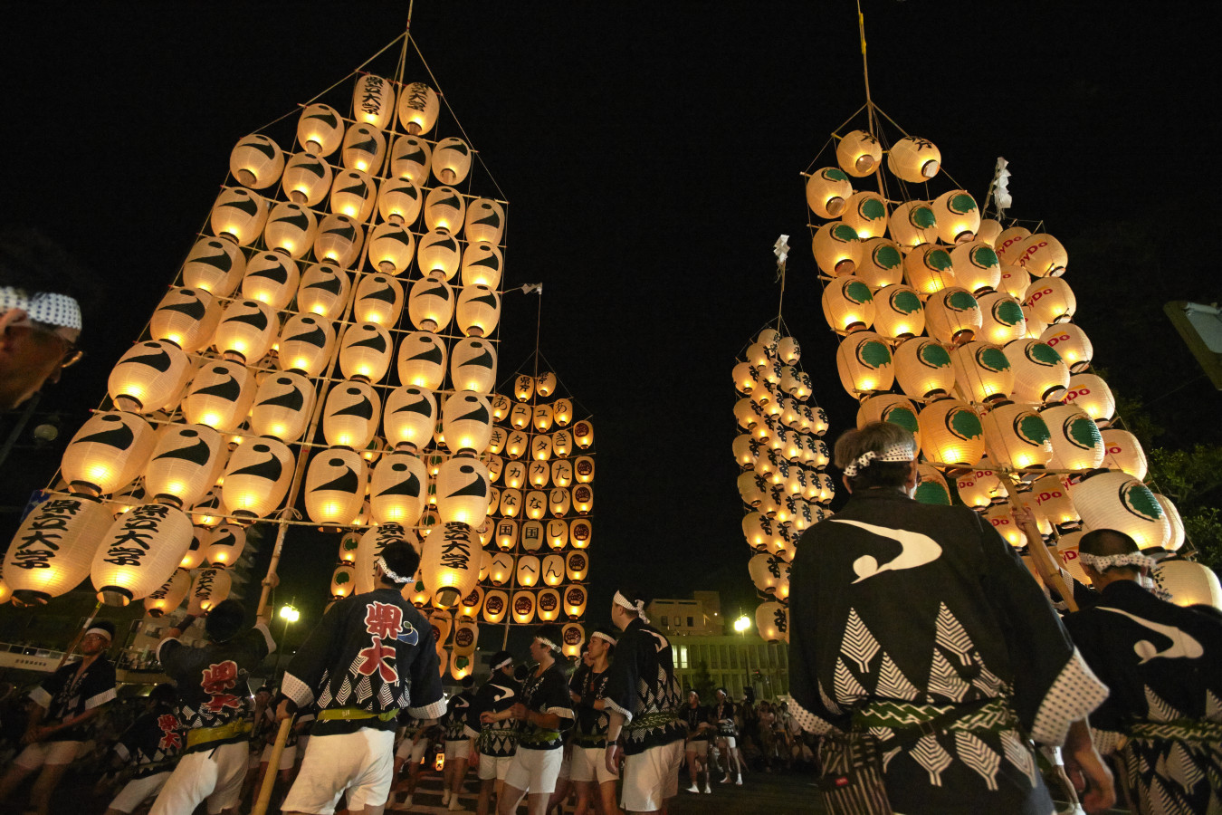 東北三大祭り・秋田「竿燈まつり」の迫力ある妙技に興奮！ | ゆこたび