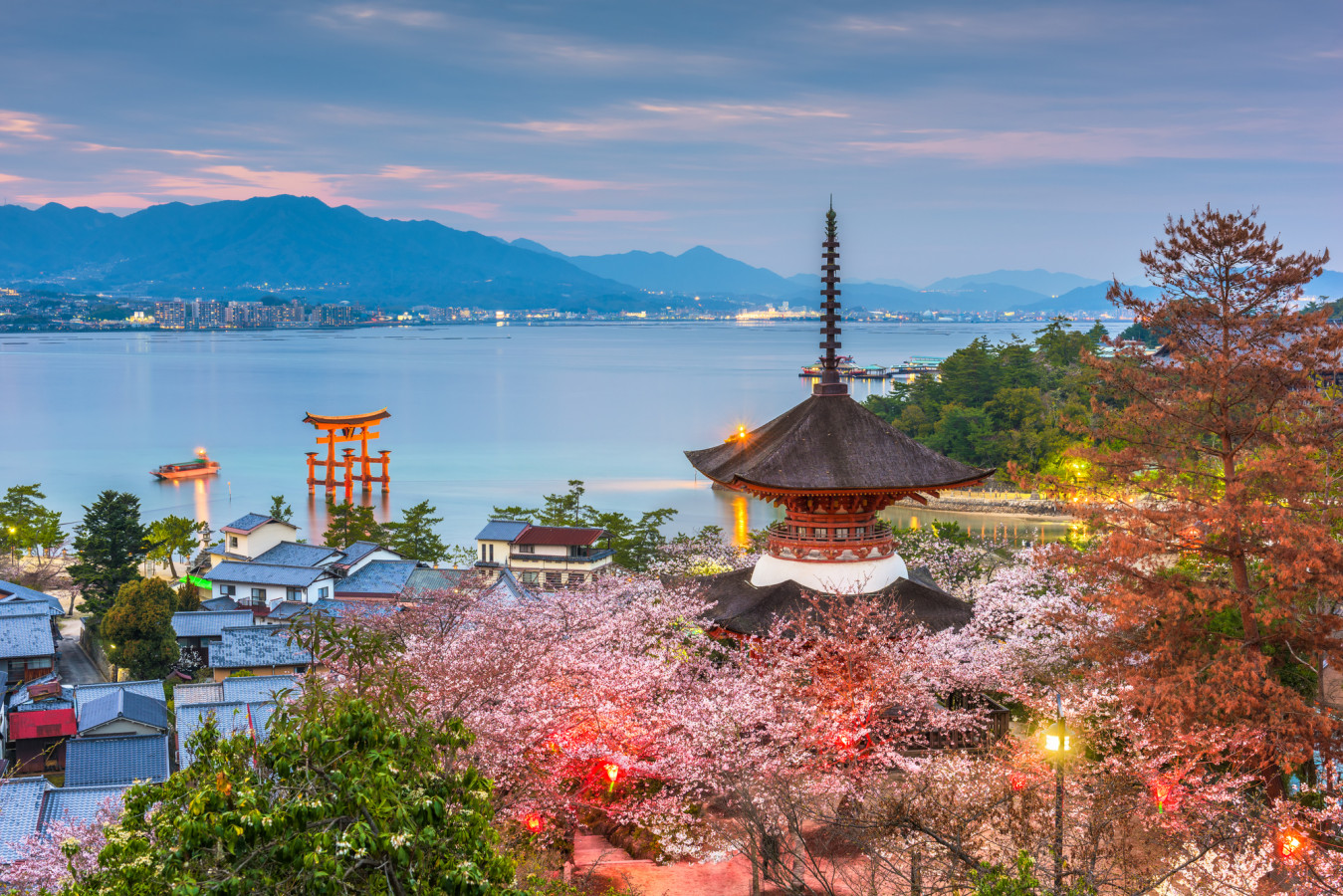 【中国・四国】日本を代表する「歴史のある名所×桜」スポット4選